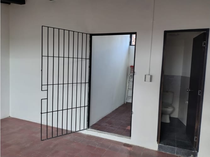Bodega en arriendo en Perpetuo Socorro, Medellín, 160 m² · foto 13 de 14