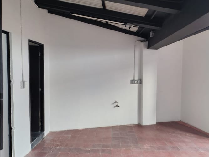 Bodega en arriendo en Perpetuo Socorro, Medellín, 160 m² · foto 14 de 14