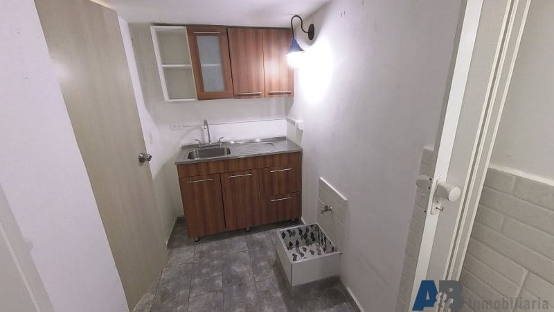 Local en arriendo en La Floresta, Medellín, 50 m² · foto 8 de 9