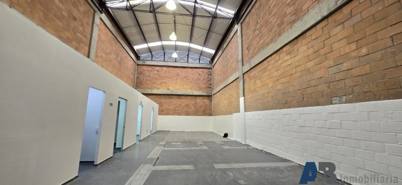 Bodega en arriendo en Aeropuerto, Rionegro, 405 m² · foto 3 de 13