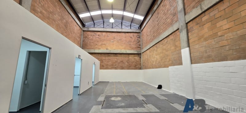 Bodega en arriendo en Aeropuerto, Rionegro, 405 m² · foto 5 de 13