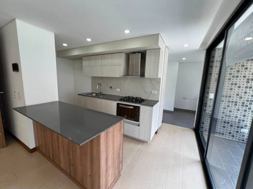 Apartamento de 3 alcobas en arriendo en Conquistadores, Medellín, 150 m² · foto 4 de 22