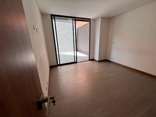 Apartamento de 3 alcobas en arriendo en Conquistadores, Medellín, 150 m² · foto 13 de 22