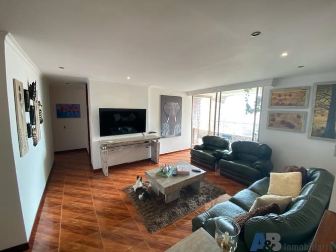 Apartamento de 3 alcobas en venta en Alejandría, Medellín, 145 m² · foto 2 de 16