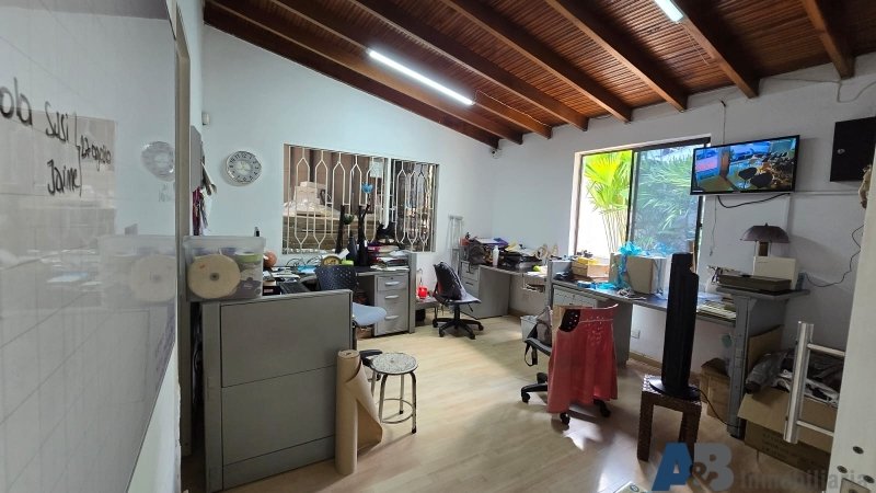 Casa en arriendo en El Poblado, Medellín · foto 11 de 24