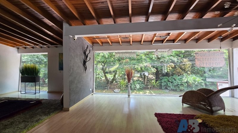 Casa en arriendo en El Poblado, Medellín · foto 16 de 24