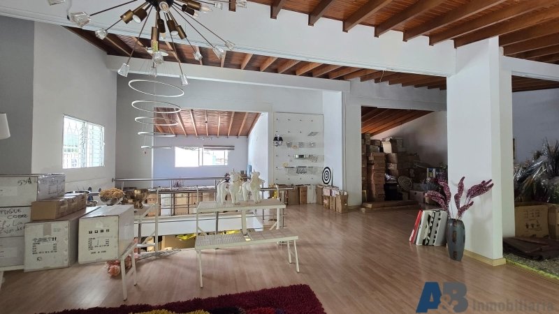Casa en arriendo en El Poblado, Medellín · foto 22 de 24
