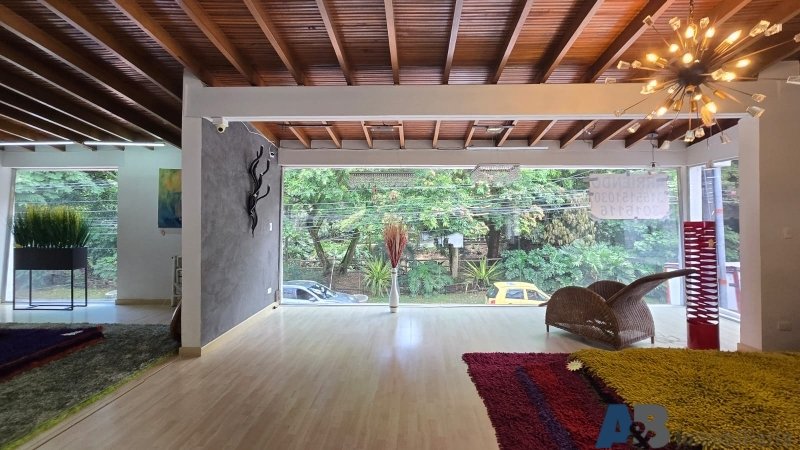 Casa en arriendo en El Poblado, Medellín · foto 24 de 24