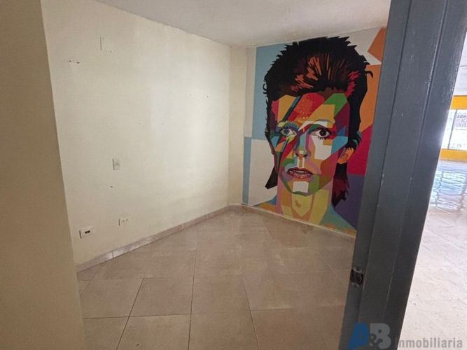 Casa de 11 alcobas en venta en Manila, Medellín, 300 m² · foto 11 de 16