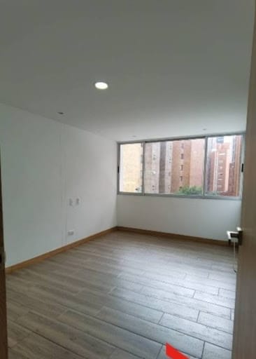 Apartamento de 3 alcobas en arriendo en Zuñiga, Envigado, 128 m² · foto 15 de 23