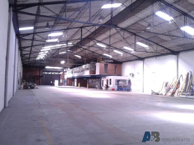 Bodega en venta en El Poblado, Medellín, 1700 m² · foto 7 de 22