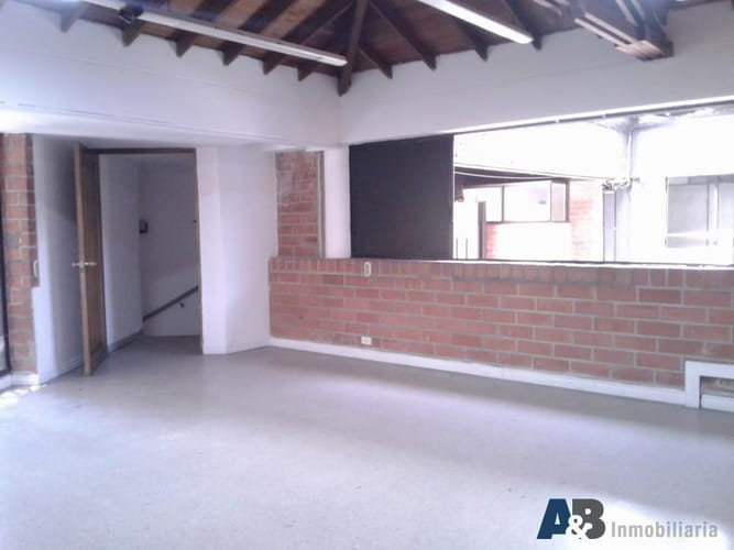 Bodega en venta en El Poblado, Medellín, 1700 m² · foto 12 de 22