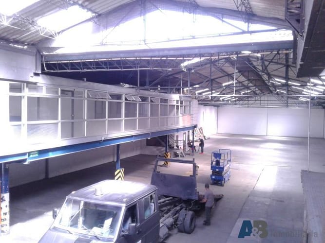 Bodega en venta en El Poblado, Medellín, 1700 m² · foto 17 de 22