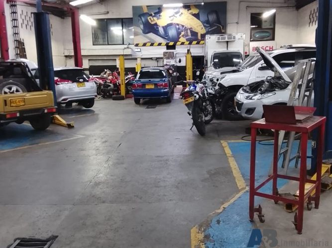 Bodega en venta en Campo Amor, Medellín, 550 m² · foto 3 de 7