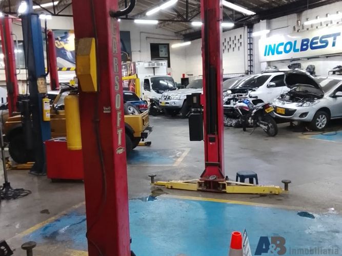 Bodega en venta en Campo Amor, Medellín, 550 m² · foto 5 de 7
