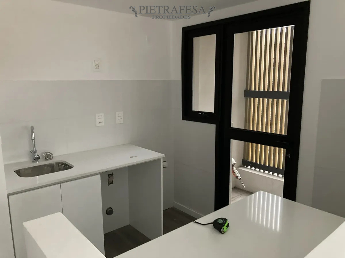 Apartamento en alquiler, 2 dormitorios, 1 baño, terraza. Prado. · Foto 2