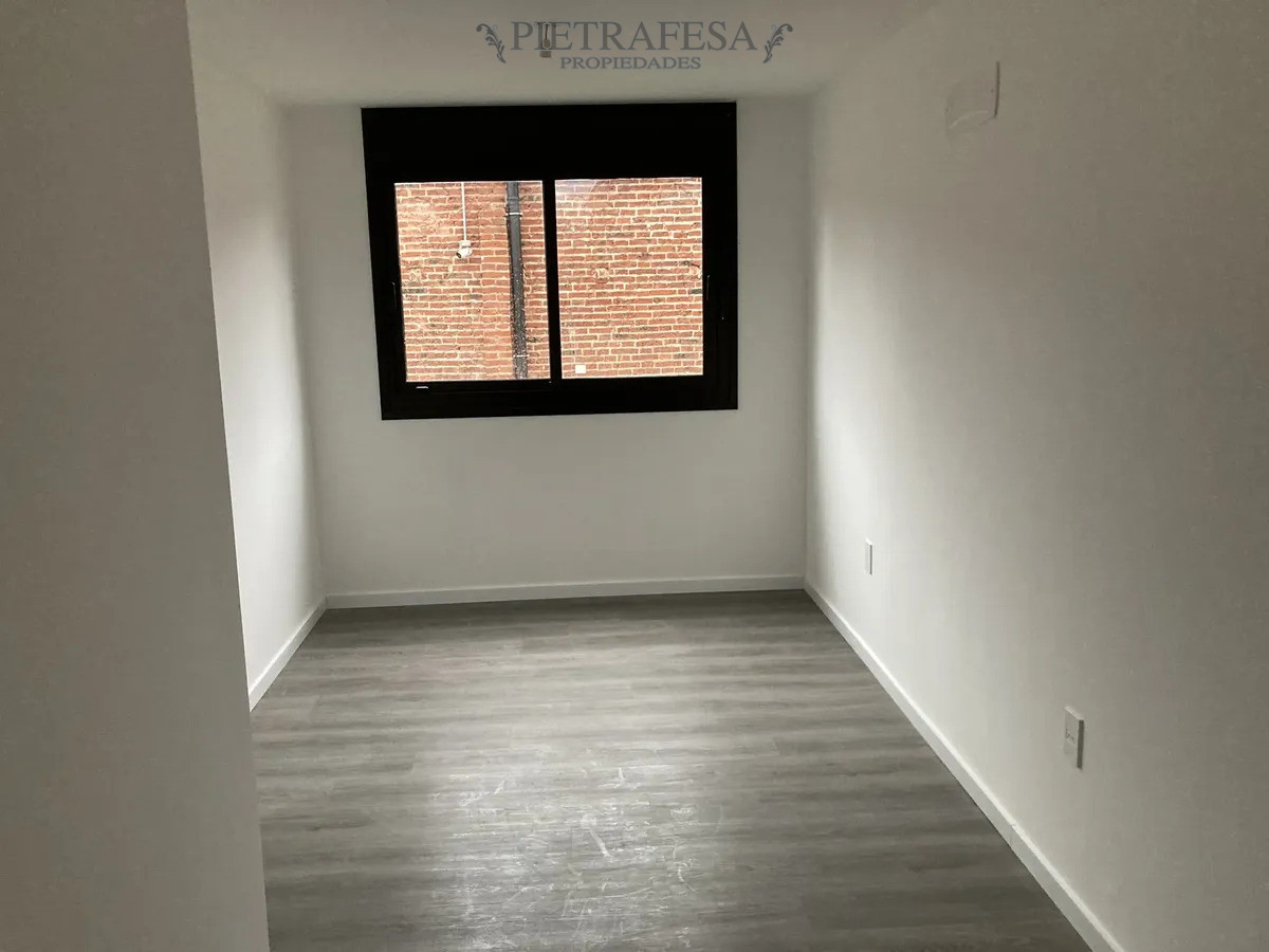 Apartamento en alquiler, 2 dormitorios, 1 baño, terraza. Prado. · Foto 8