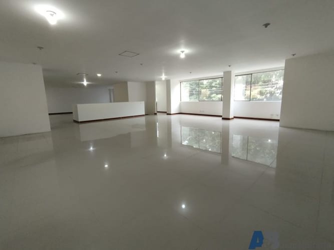 Oficina en arriendo en La Tablaza, La Estrella, 242 m² · foto 2 de 10