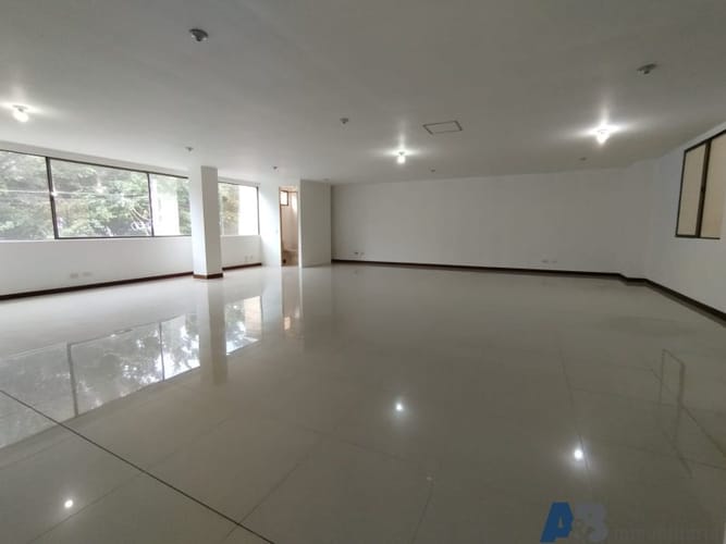 Oficina en arriendo en La Tablaza, La Estrella, 242 m² · foto 4 de 10