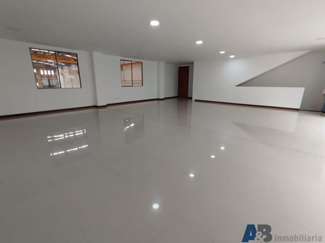 Oficina en arriendo en La Tablaza, La Estrella, 242 m² · foto 5 de 10