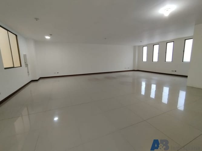 Oficina en arriendo en La Tablaza, La Estrella, 242 m² · foto 6 de 10