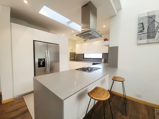 Apartamento de 2 alcobas en venta en El Virrey, Bogotá, 178 m² · foto 3 de 18