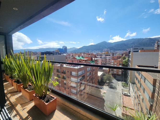 Apartamento de 2 alcobas en venta en El Virrey, Bogotá, 178 m² · foto 11 de 18
