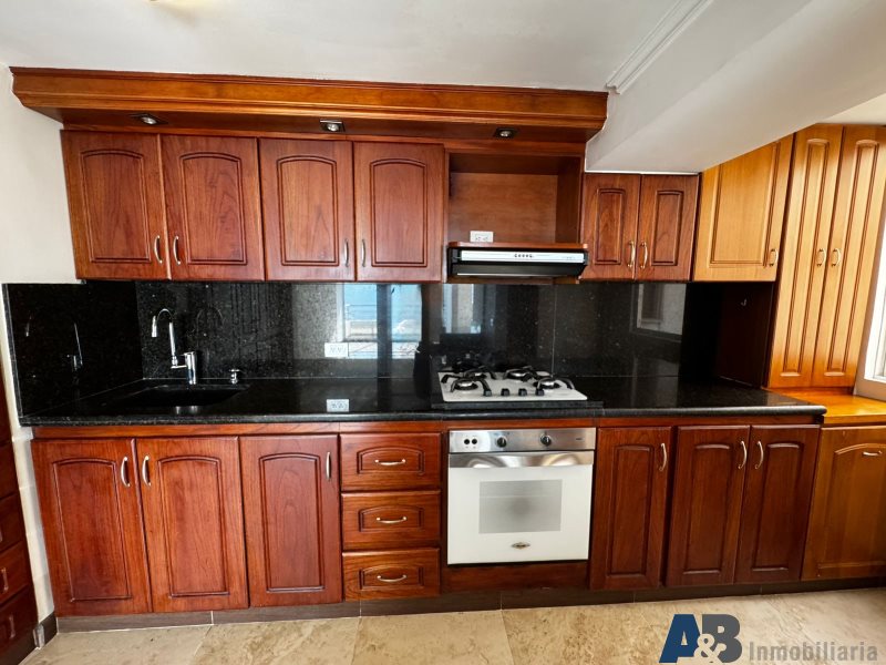 Apartamento en arriendo en El Poblado, Medellín · foto 5 de 24