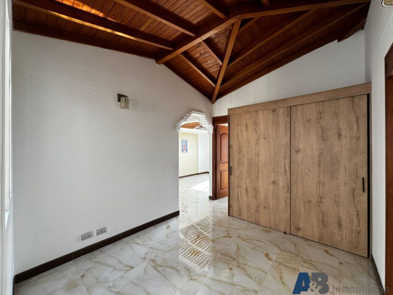 Apartamento en arriendo en El Poblado, Medellín · foto 16 de 24
