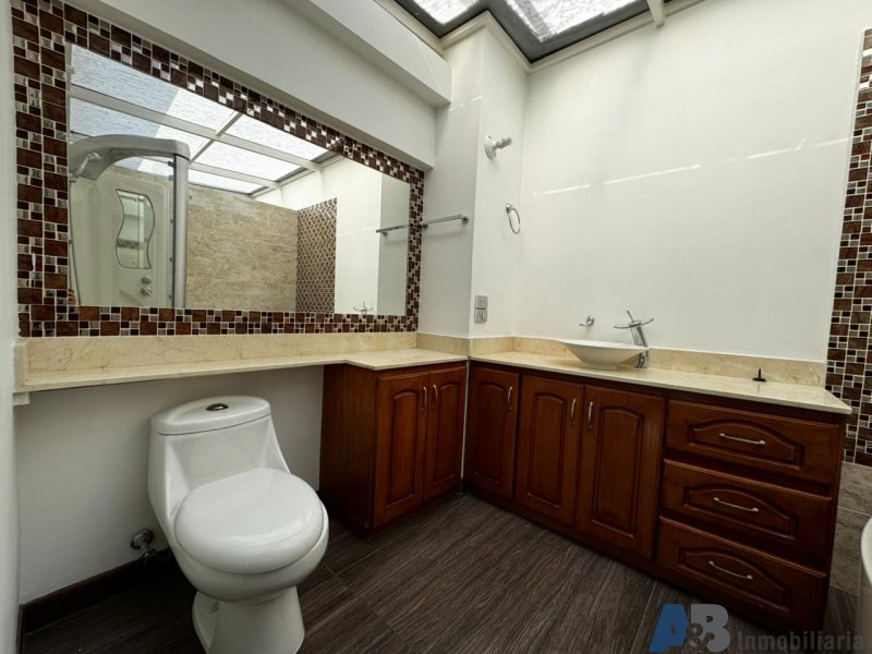 Apartamento en arriendo en El Poblado, Medellín · foto 22 de 24