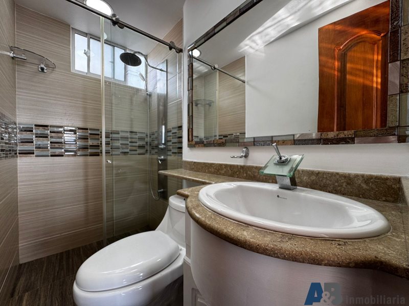 Apartamento en arriendo en El Poblado, Medellín · foto 23 de 24