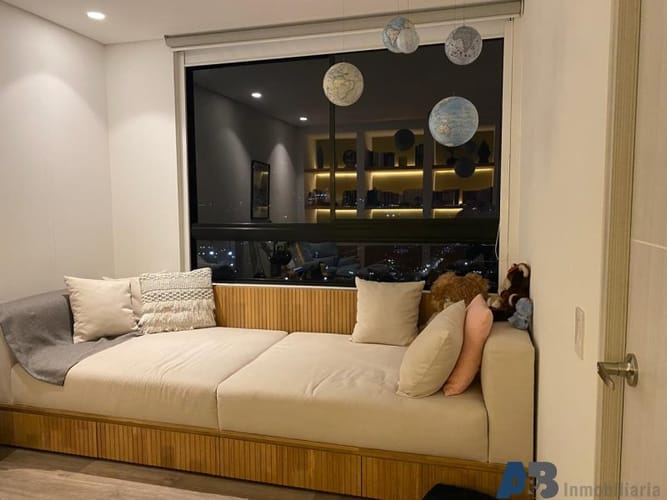 Apartamento de 2 alcobas en venta en El Poblado, Medellín, 110 m² · foto 7 de 11