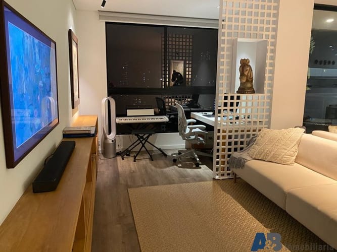 Apartamento de 2 alcobas en venta en El Poblado, Medellín, 110 m² · foto 10 de 11