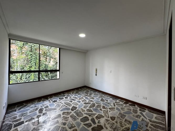 Apartamento de 4 alcobas en venta en El Poblado, Medellín, 145 m² · foto 3 de 21