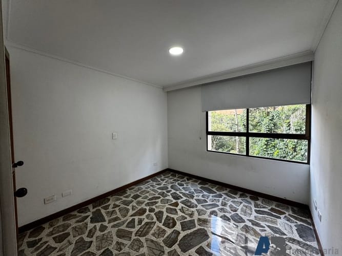 Apartamento de 4 alcobas en venta en El Poblado, Medellín, 145 m² · foto 7 de 21