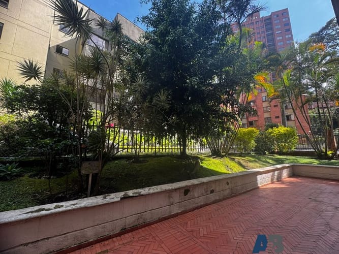 Apartamento de 4 alcobas en venta en El Poblado, Medellín, 145 m² · foto 20 de 21