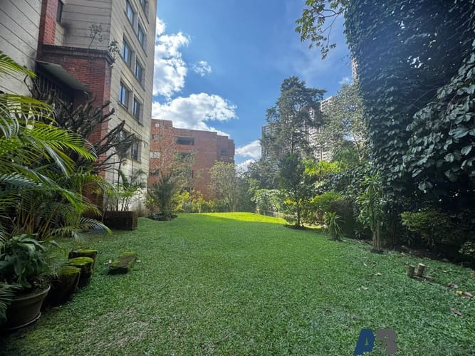 Apartamento de 4 alcobas en venta en El Poblado, Medellín, 145 m² · foto 21 de 21
