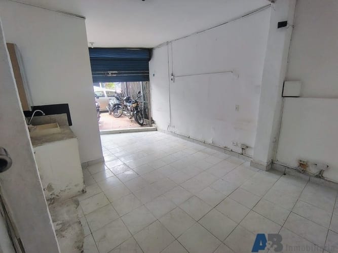 Local en arriendo en San Fernando, Itagüí, 20 m² · foto 3 de 7