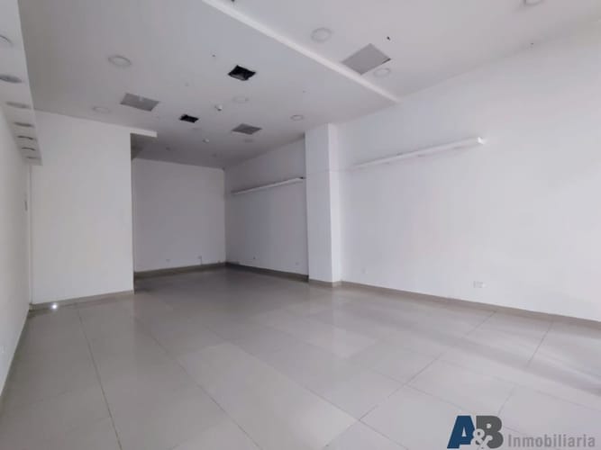 Local en arriendo en Perpetuo Socorro, Medellín, 49 m² · foto 3 de 7