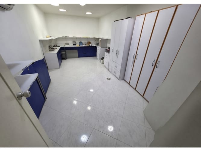 Local en venta en Villa Nueva, Medellín, 270 m² · foto 2 de 24