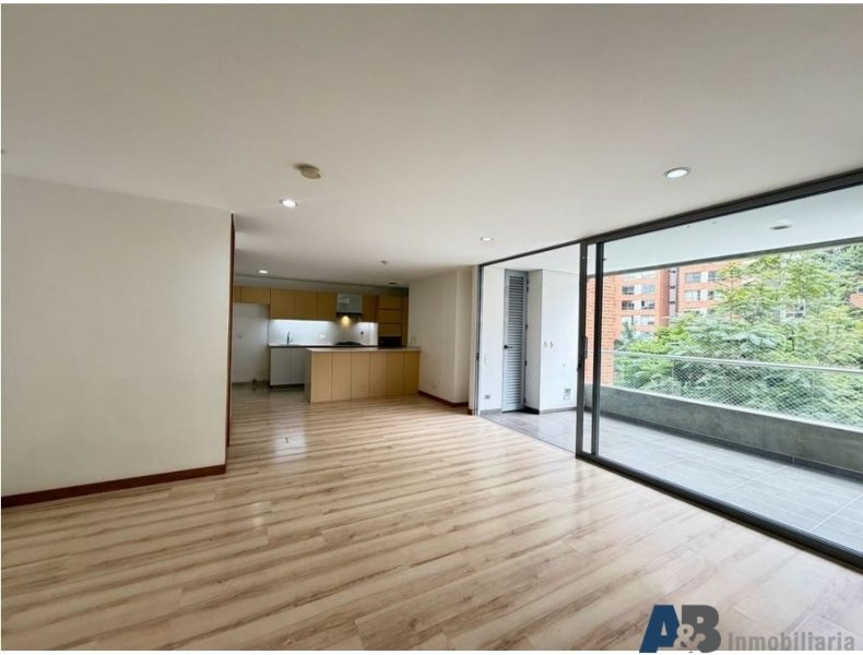 Apartamento en venta en El Poblado, Envigado · foto 6 de 13