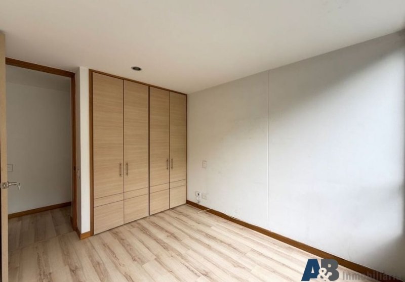 Apartamento en venta en El Poblado, Envigado · foto 7 de 13