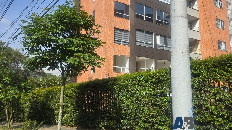 Apartamento en venta en El Poblado, Envigado · foto 10 de 13
