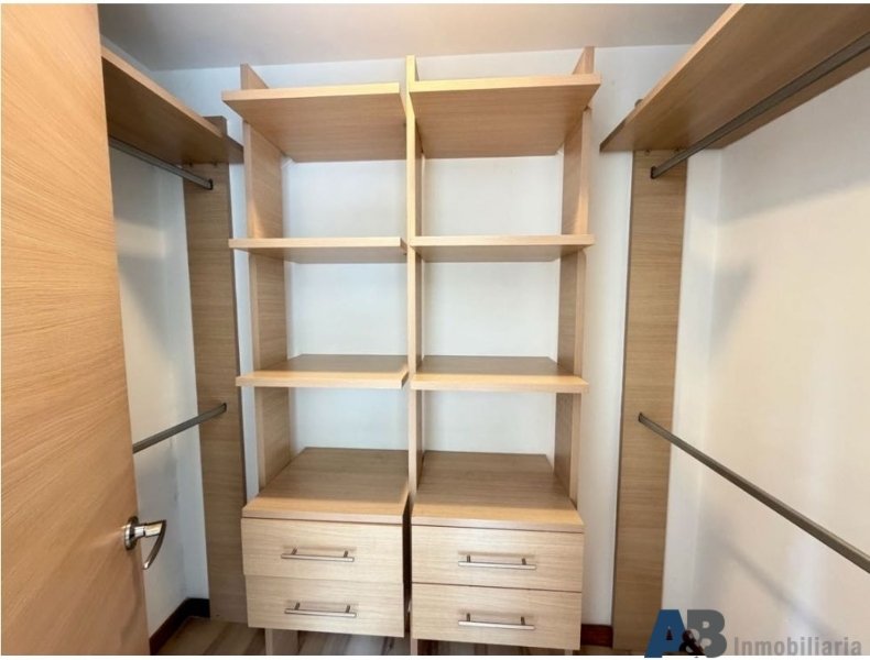 Apartamento en venta en El Poblado, Envigado · foto 11 de 13