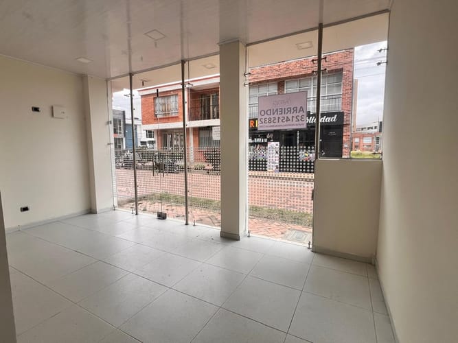 Local en arriendo en Las Quintas, Tunja, 112 m² · foto 2 de 12
