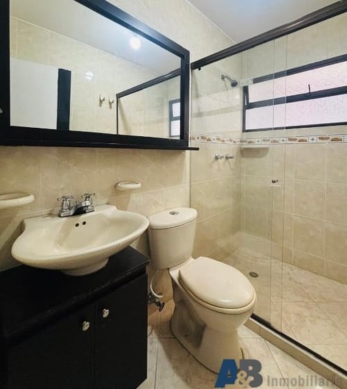 Apartamento de 3 alcobas en venta en Estadio, Medellín, 117 m² · foto 12 de 20
