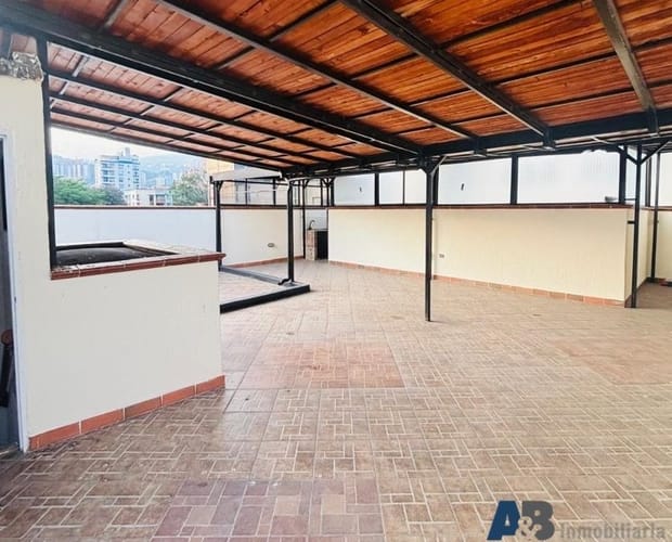 Apartamento de 3 alcobas en venta en Estadio, Medellín, 117 m² · foto 19 de 20