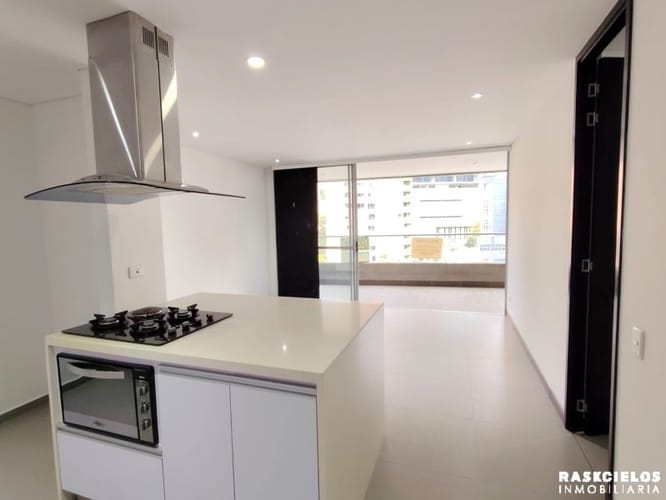 Apartamento de 2 alcobas en arriendo en Las Lomas, Medellín, 98 m² · foto 3 de 10