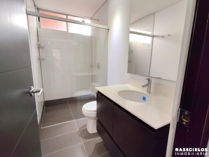 Apartamento de 2 alcobas en arriendo en Las Lomas, Medellín, 98 m² · foto 7 de 10