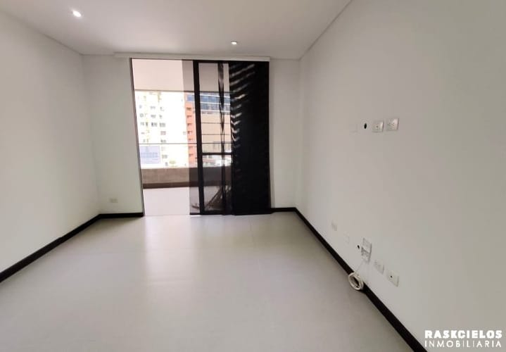 Apartamento de 2 alcobas en arriendo en Las Lomas, Medellín, 98 m² · foto 9 de 10